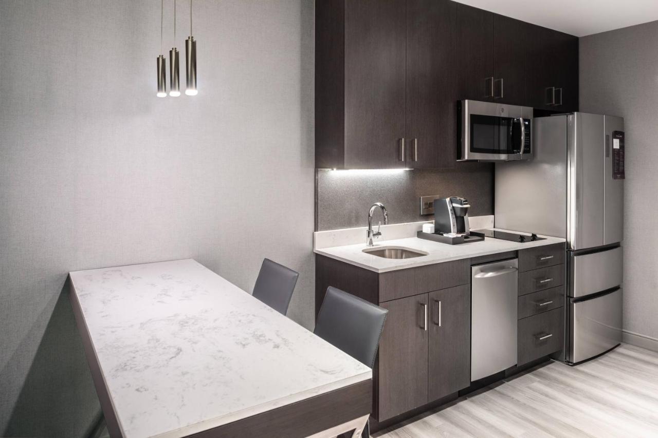 Residence Inn By Marriott Boston Уолтем Экстерьер фото